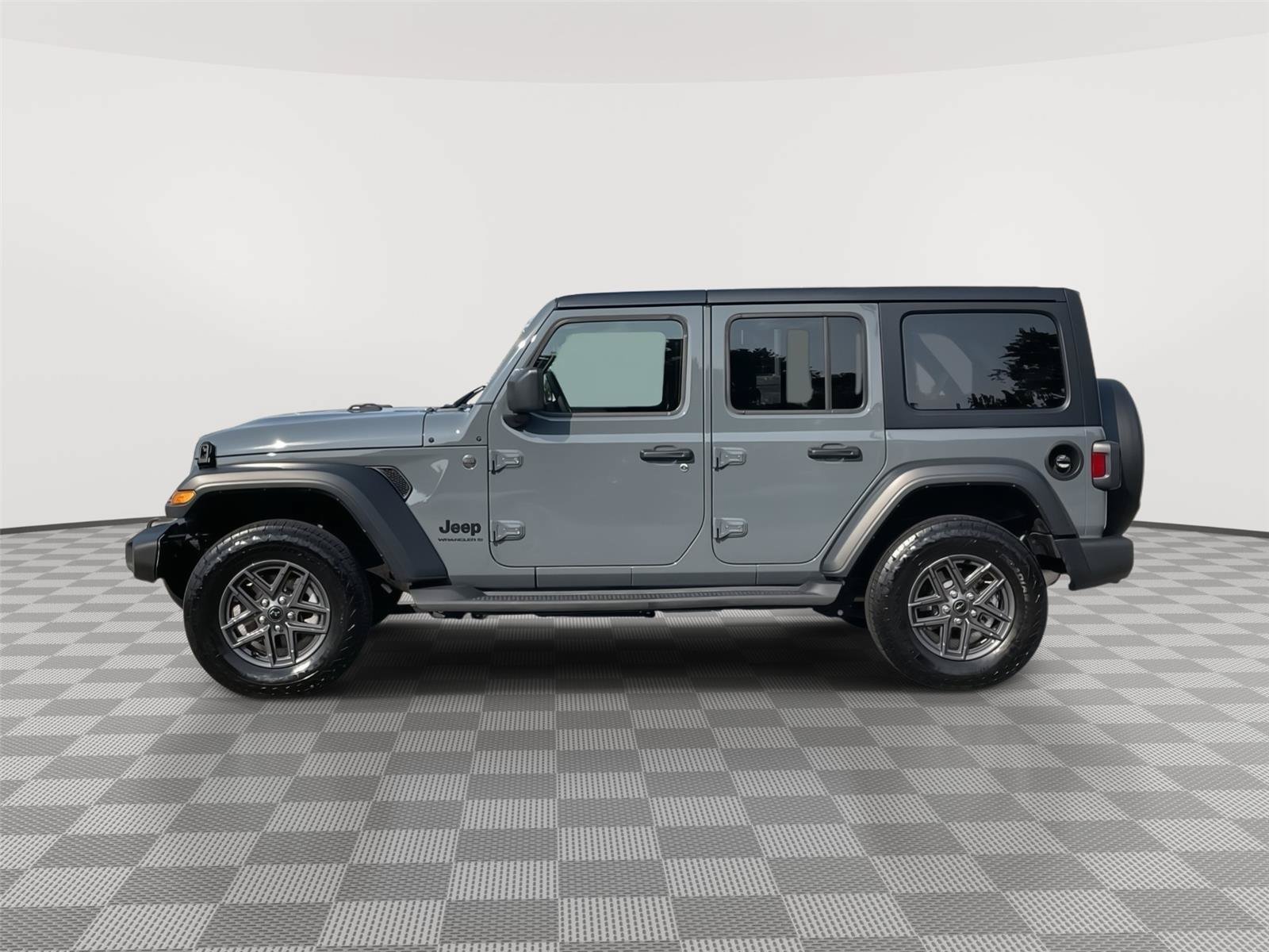 Used 2025 Jeep Wrangler Unlimited Sport AWD/4WD image 2