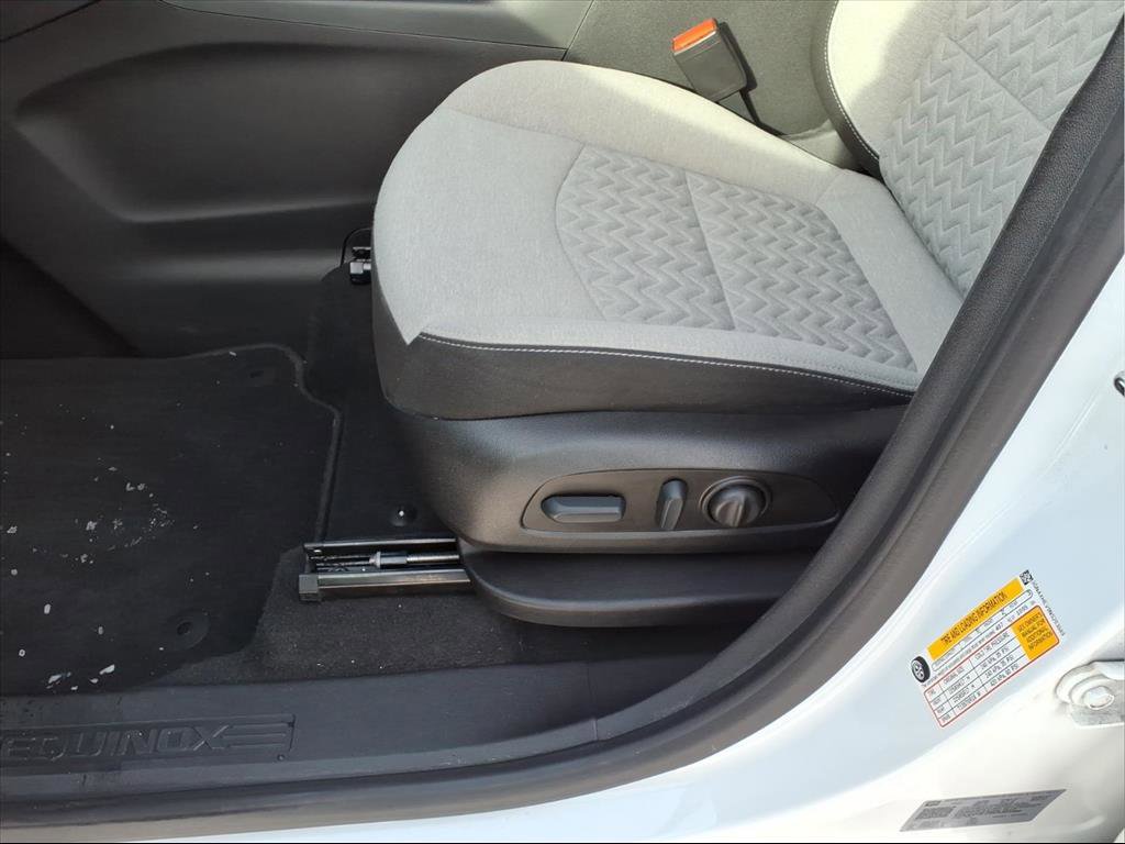 Used 2022 Chevrolet Equinox LS w/ LS Convenience Package image 9
