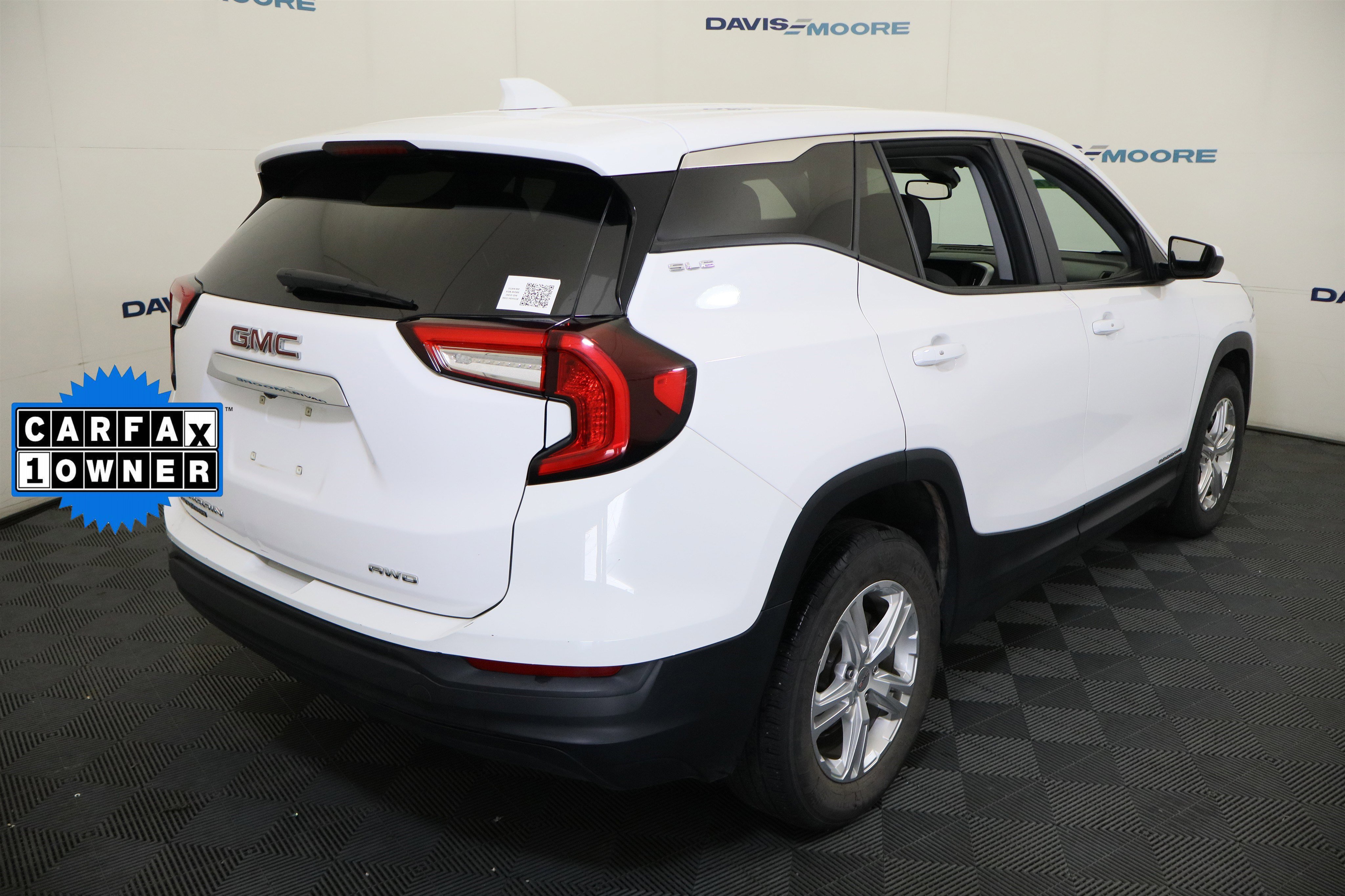 Certified 2024 GMC Terrain SLE AWD/4WD image 6