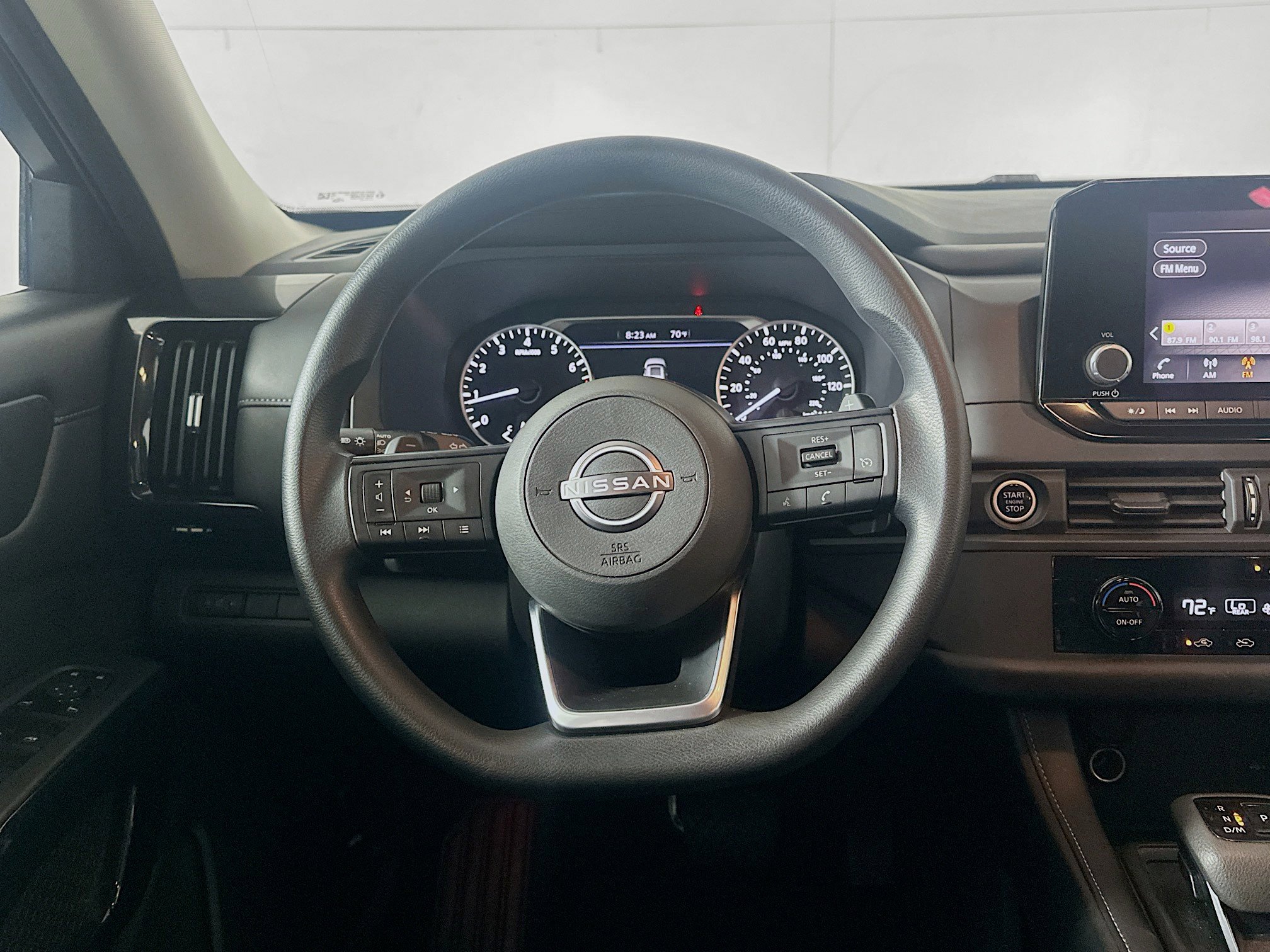 Used 2024 Nissan Pathfinder S image 18