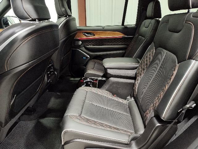 Used 2023 Jeep Grand Cherokee L Summit image 14