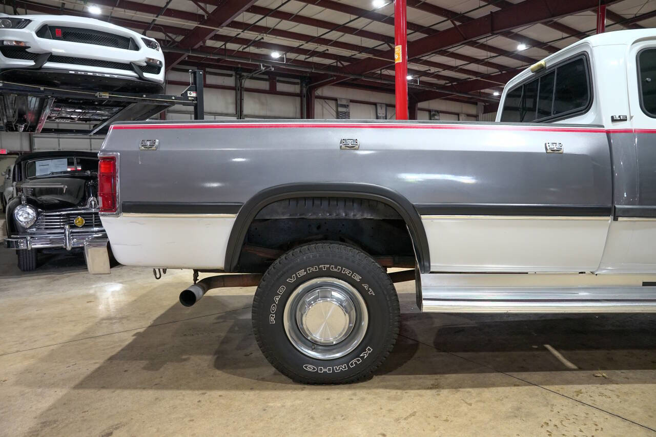 Used 1992 Dodge D/W Truck 250 image 9