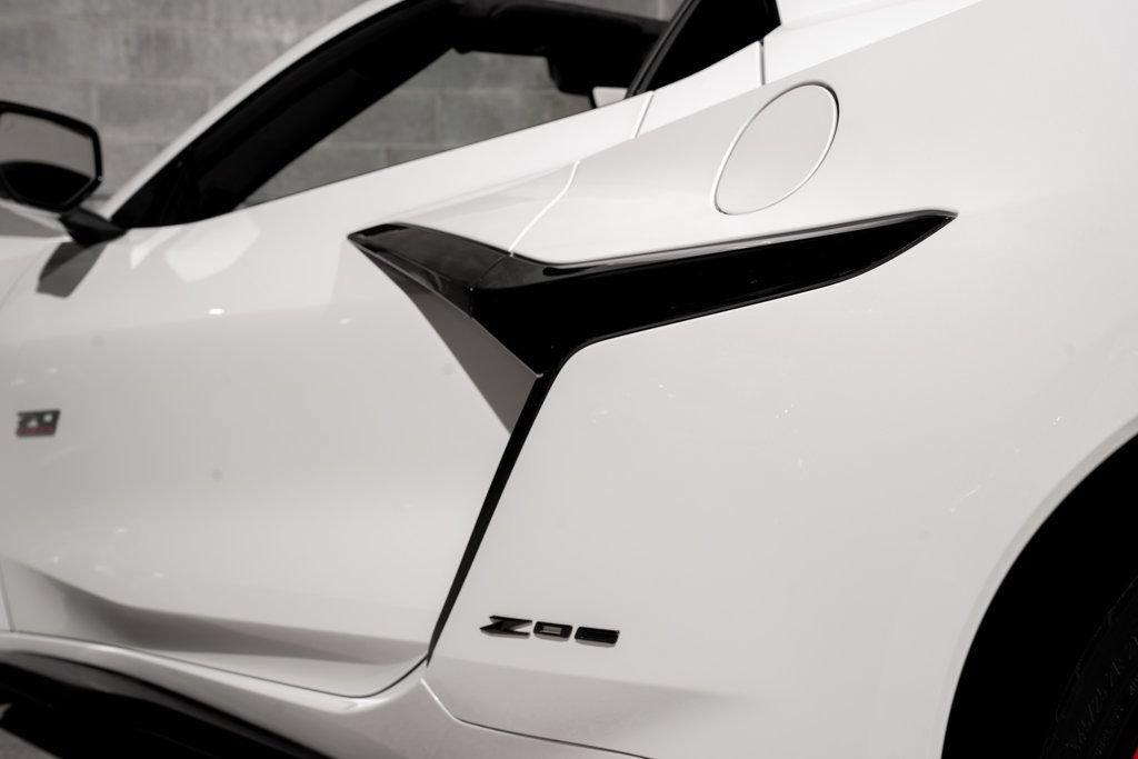 Used 2023 Chevrolet Corvette Z06 RWD image 33