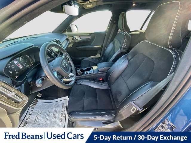 Used 2021 Volvo XC40 T5 R-Design w/ Climate Package AWD/4WD image 26