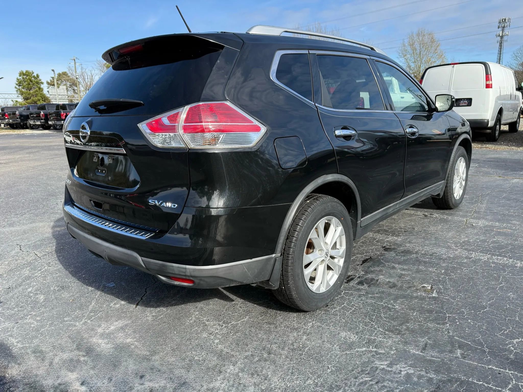 Used 2016 Nissan Rogue SV image 7