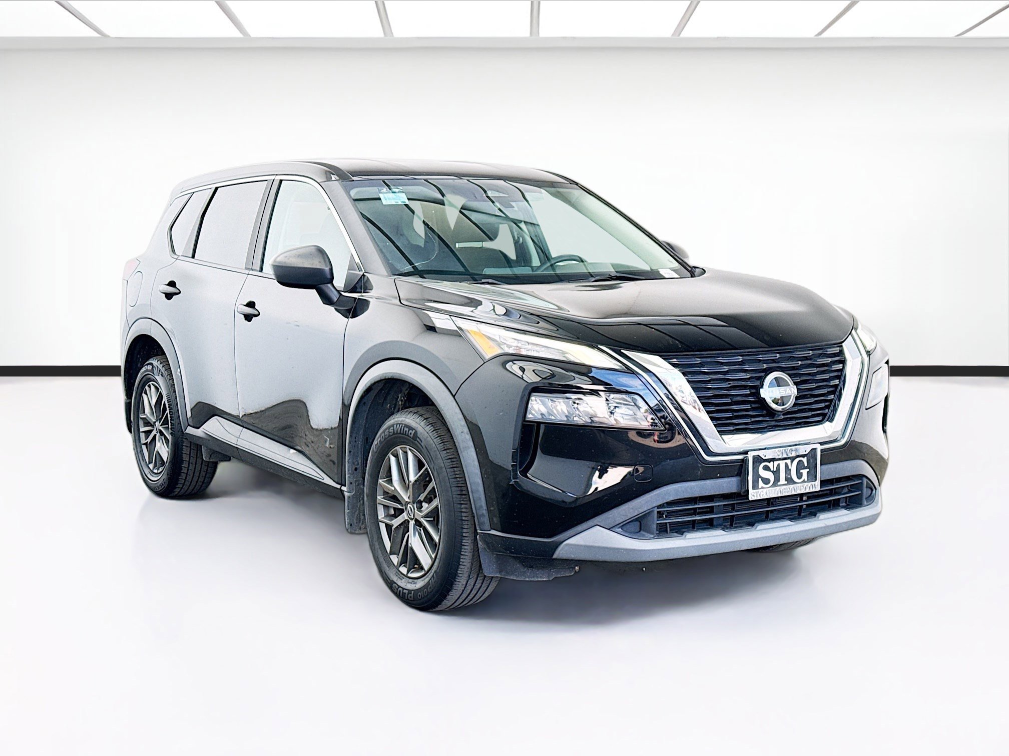 Used 2023 Nissan Rogue S image 3