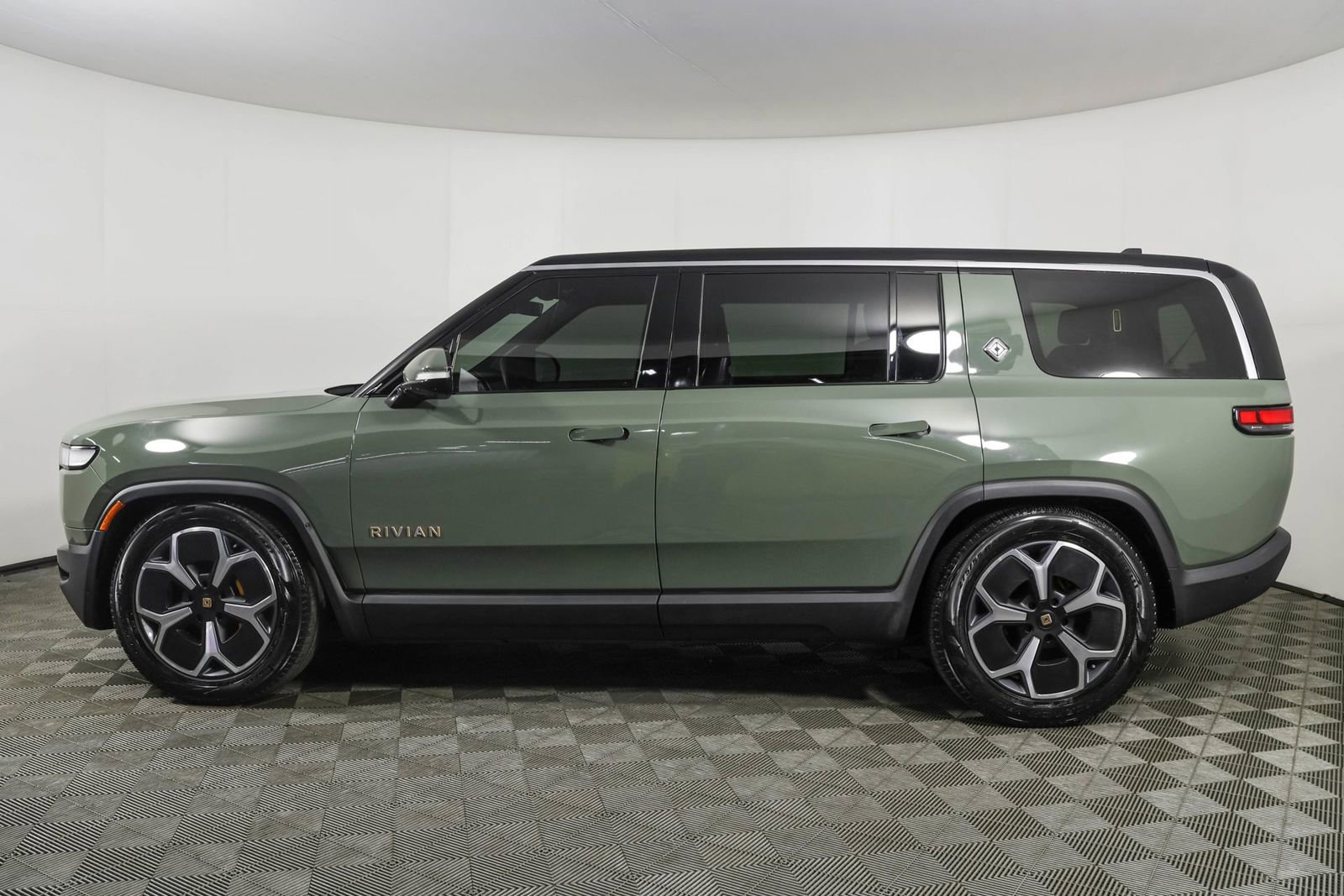 Used 2022 Rivian R1S Launch Edition AWD/4WD image 21
