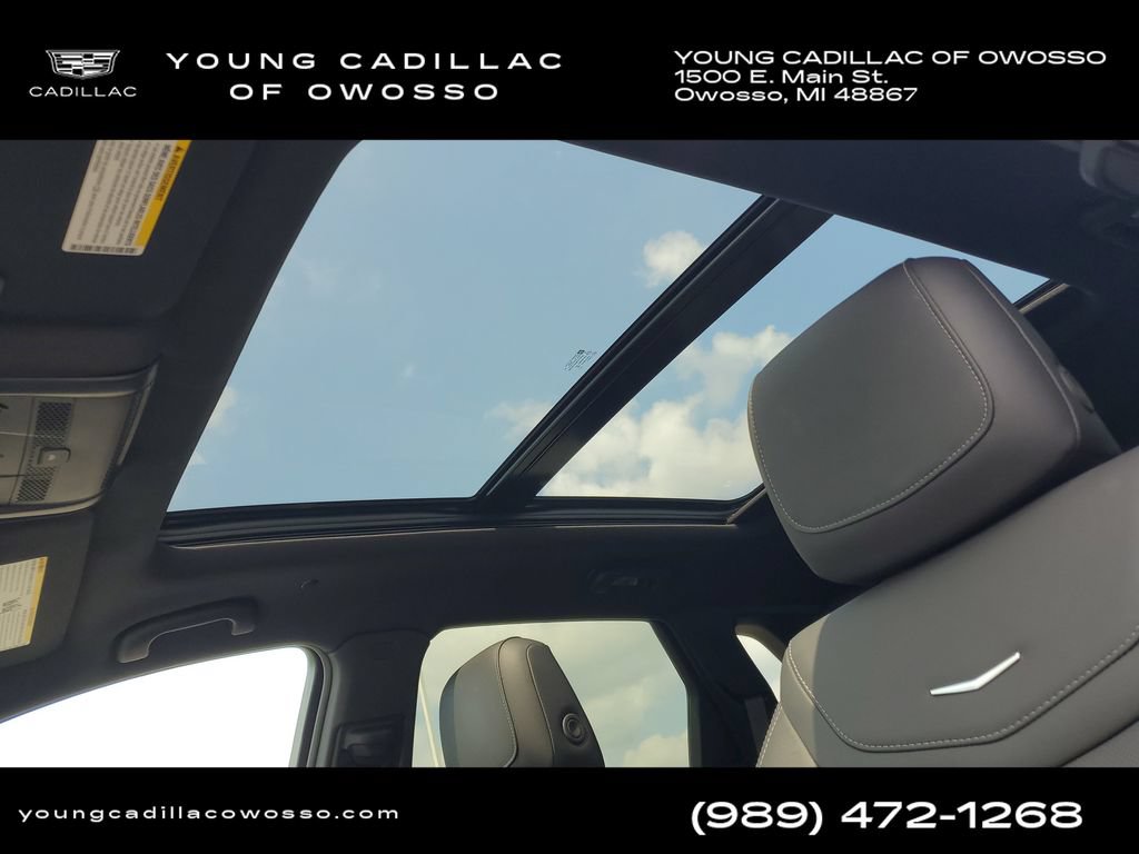 Used 2024 Cadillac XT5 Premium Luxury w/ LPO, Floor Liner Package AWD/4WD image 8