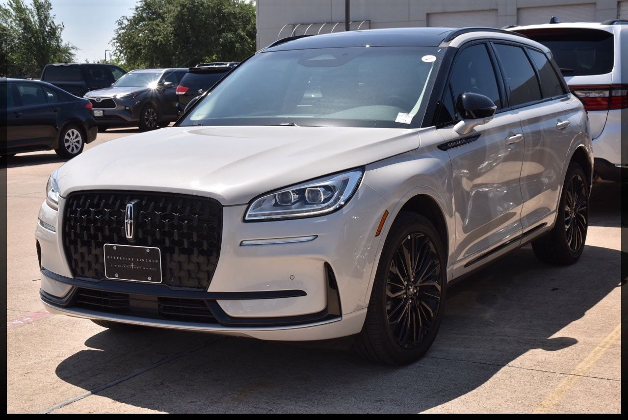 New 2024 Lincoln Corsair Reserve w/ Equipment Group 201A FWD image 1