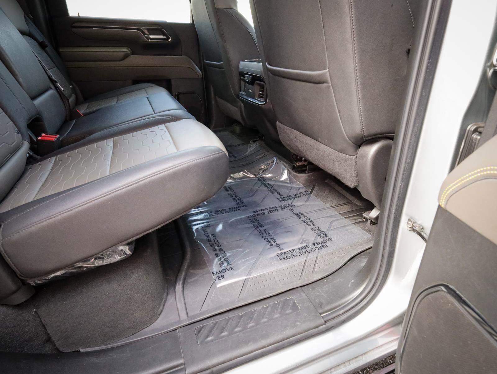 Used 2024 Chevrolet Silverado 2500 ZR2 w/ Technology Package image 30