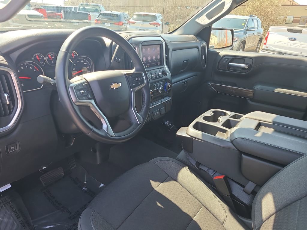 Used 2021 Chevrolet Silverado 1500 LT image 23