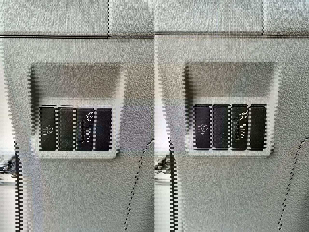 Used 2014 Toyota Prius V Five image 16