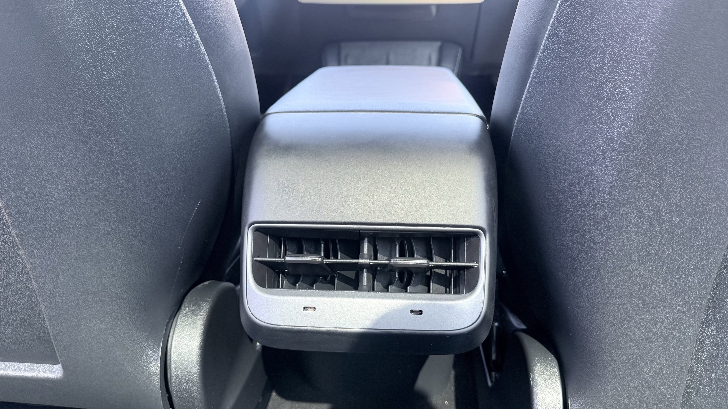 Used 2023 Tesla Model 3 Standard Range image 43