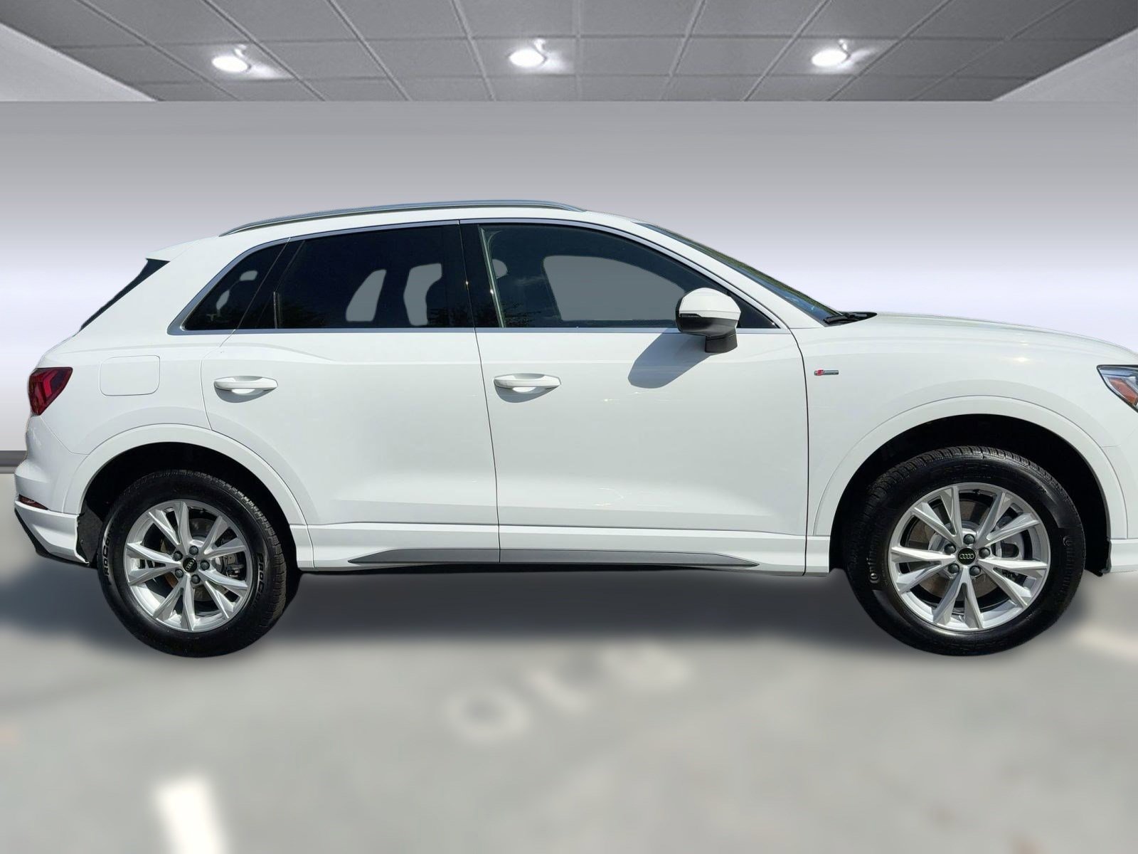 New 2025 Audi Q3 2.0T Premium image 8