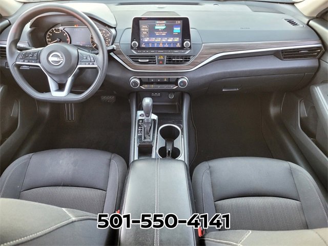 Used 2024 Nissan Altima 2.5 SV image 12