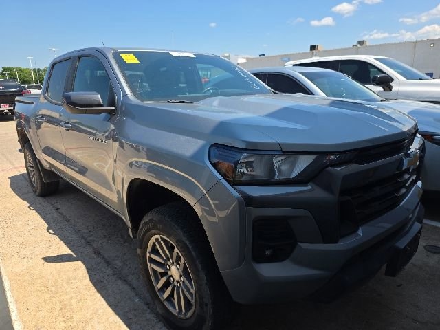 Used 2023 Chevrolet Colorado LT w/ LT Convenience Package II AWD/4WD image 7
