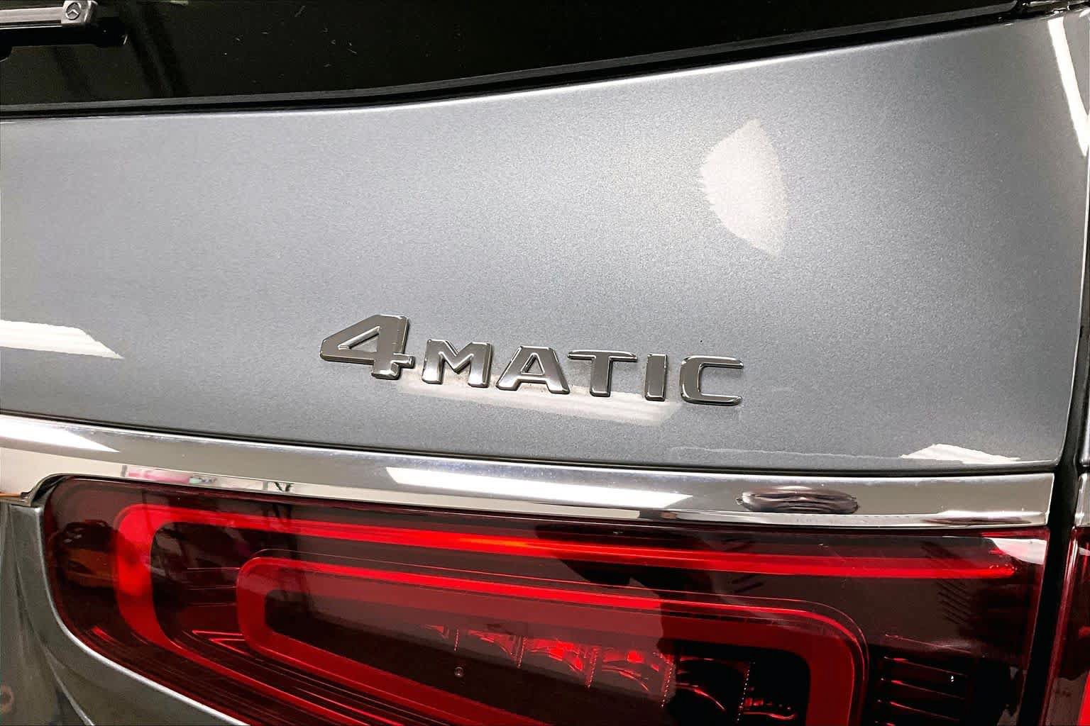 Used 2023 Mercedes-Benz GLS 450 4MATIC image 10