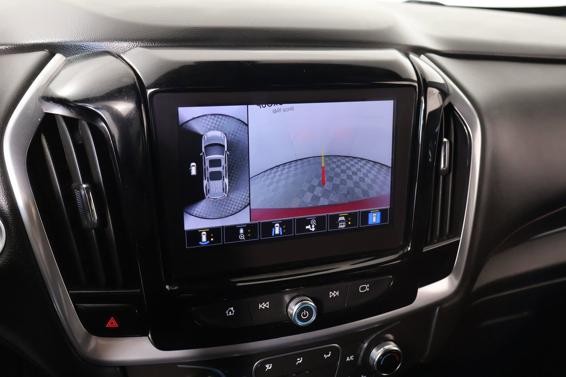 Used 2022 Chevrolet Traverse RS w/ LPO, Floor Liner Package image 6