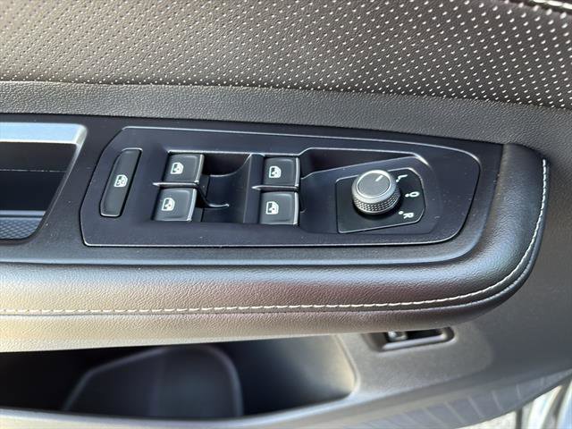 Certified 2025 Volkswagen Atlas SE w/ Panoramic Sunroof Package image 17