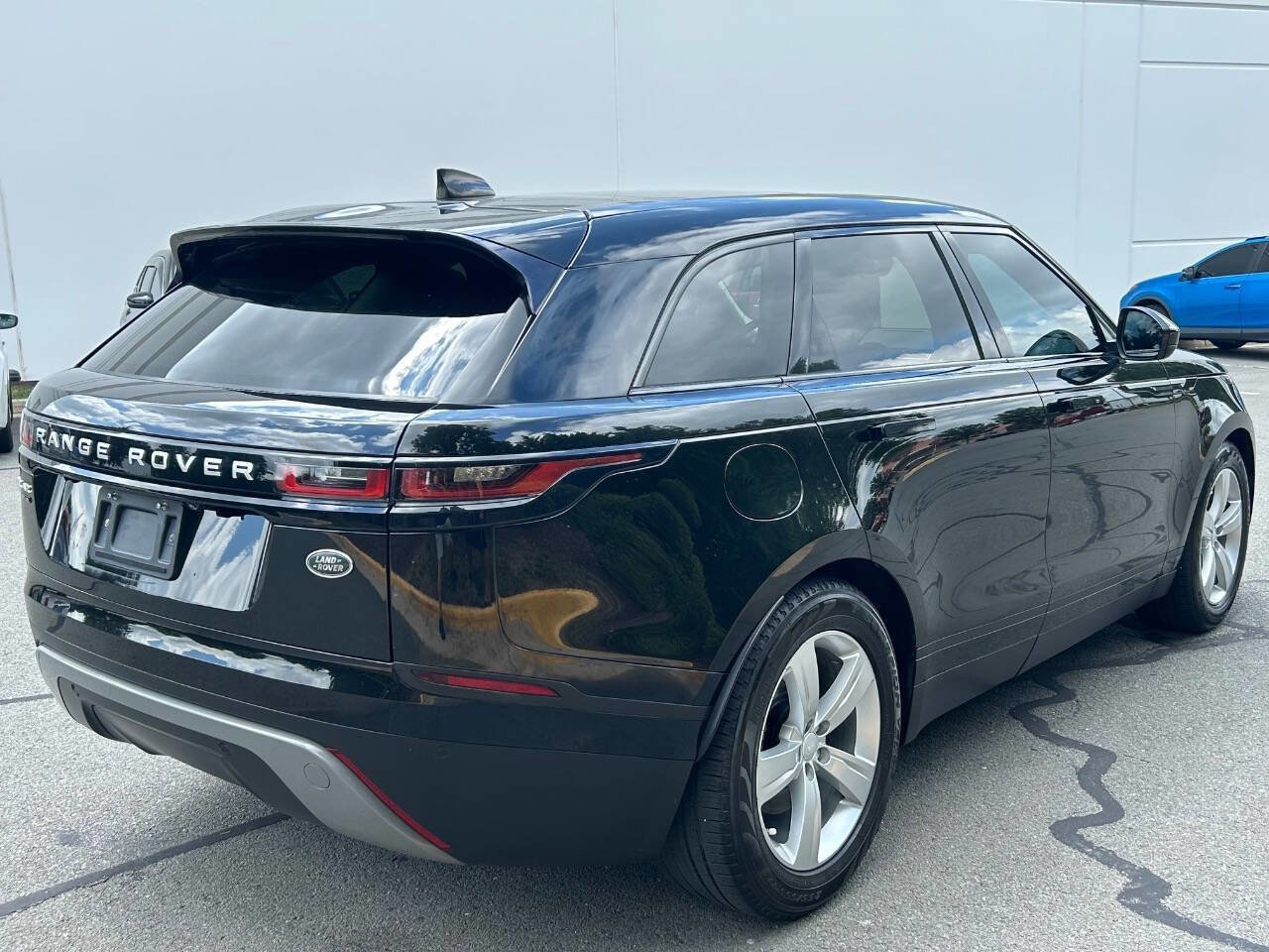 Used 2018 Land Rover Range Rover Velar S image 3