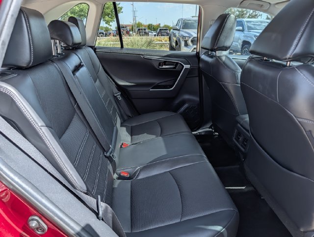 Used 2021 Toyota RAV4 Limited AWD/4WD image 31