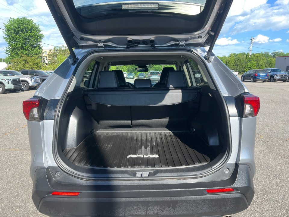 Used 2024 Toyota RAV4 XLE Premium FWD image 17