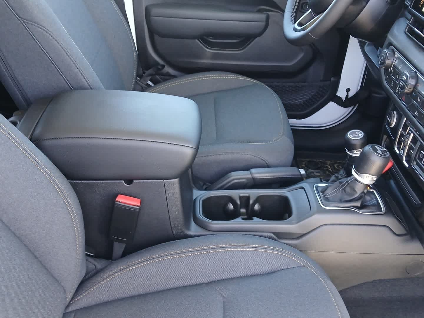 Used 2025 Jeep Wrangler Unlimited Sport AWD/4WD image 48