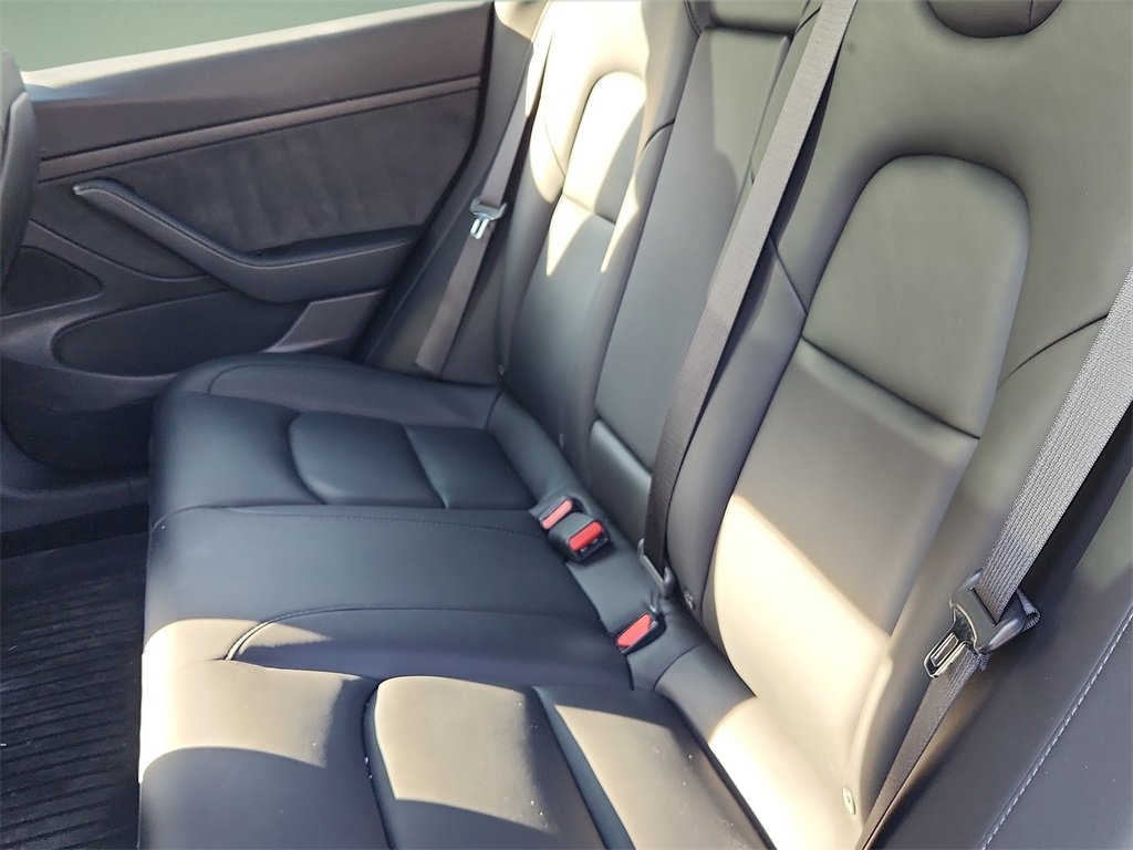 Used 2020 Tesla Model 3 Standard Range Plus image 13