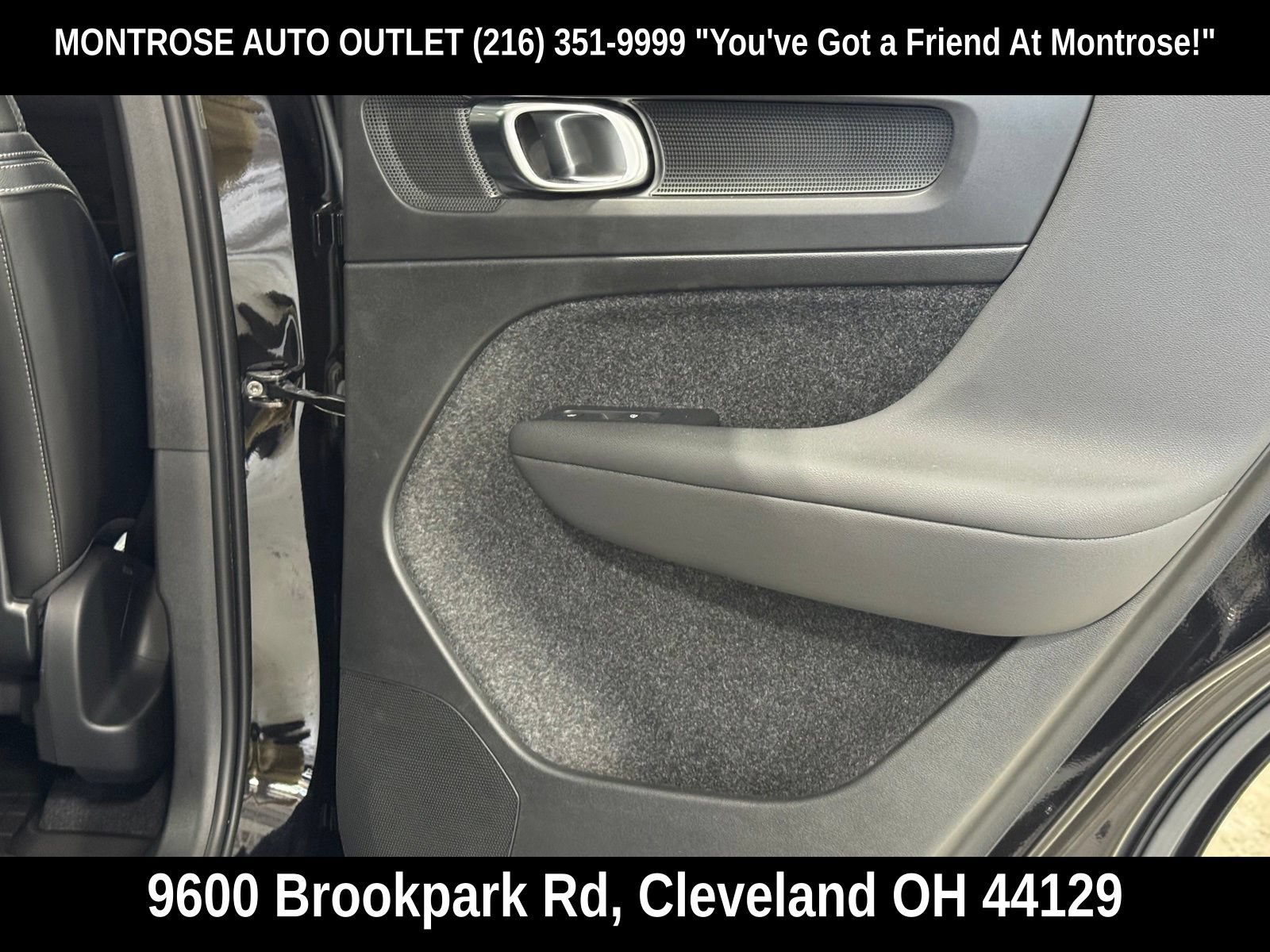 Certified 2023 Volvo XC40 B5 Plus w/ Protection Package Premier AWD/4WD image 49