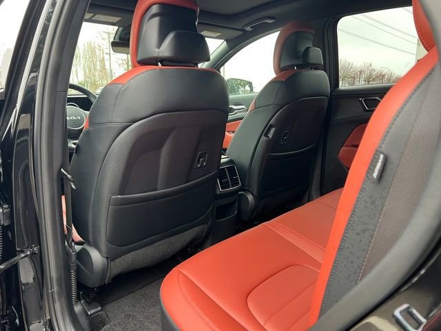Certified 2025 Kia Sportage SX Prestige image 11