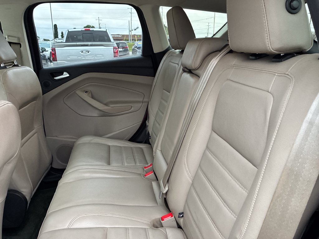 Used 2018 Ford Escape Titanium AWD/4WD image 19