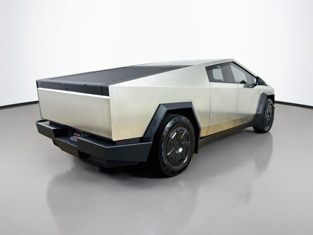 Used 2024 Tesla Cybertruck AWD Crew Cab image 7