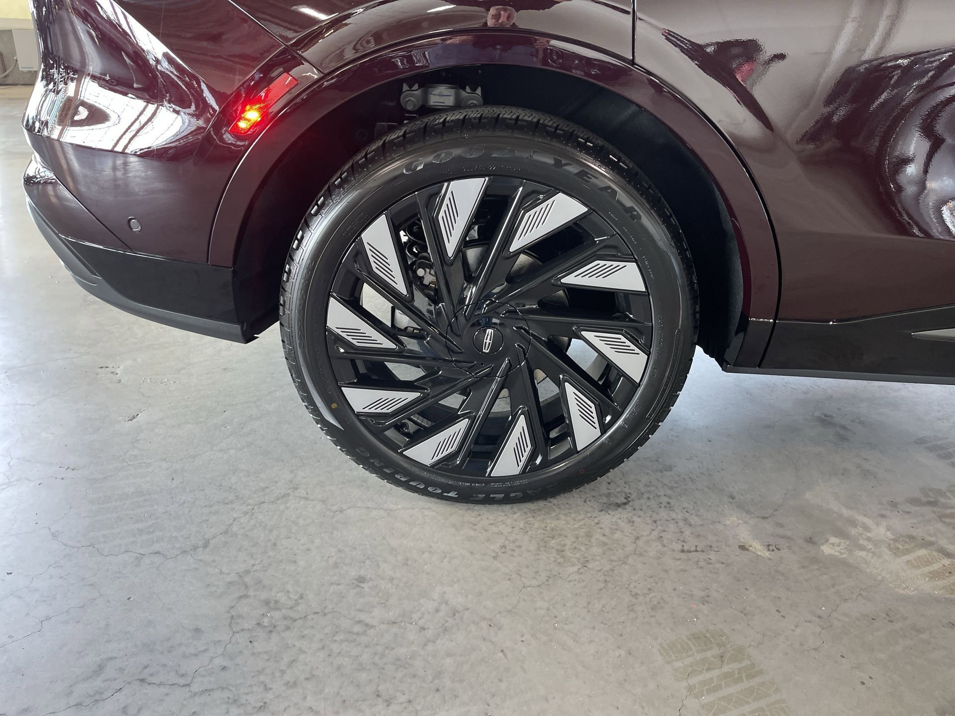 New 2024 Lincoln Nautilus Reserve w/ Equipment Group 202A image 44