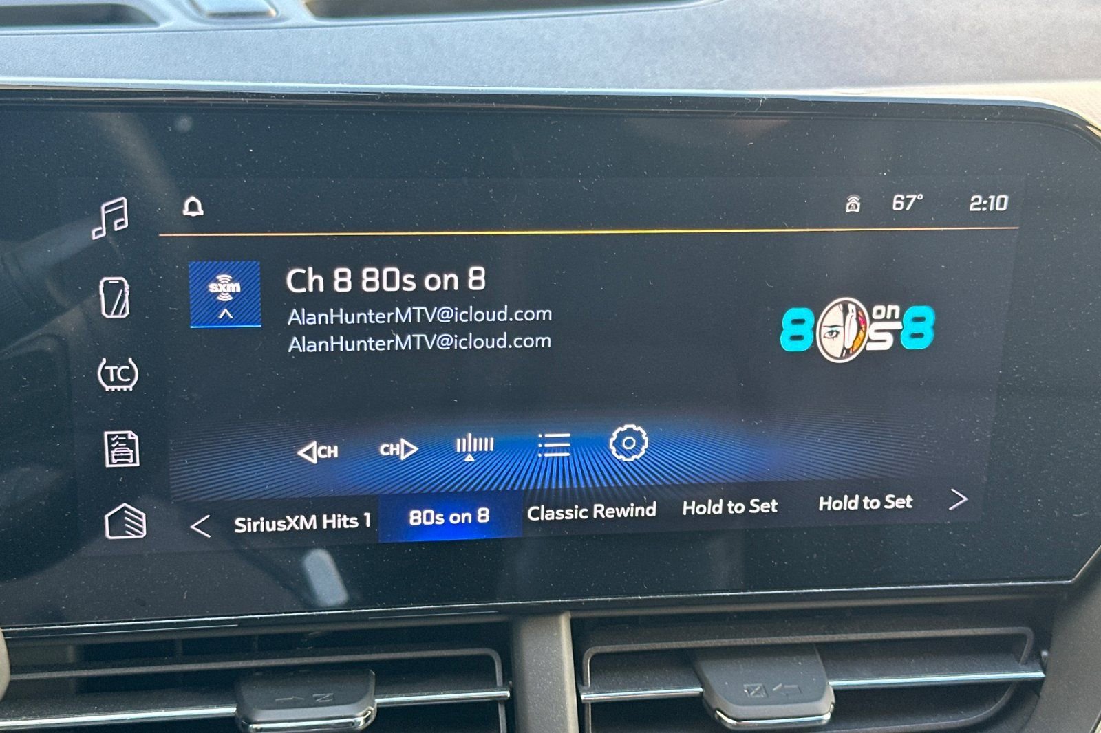 Used 2025 Chevrolet Trax RS w/ Sunroof Package image 25