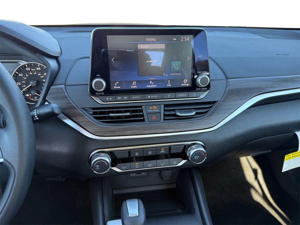 New 2025 Nissan Altima 2.5 SV image 11