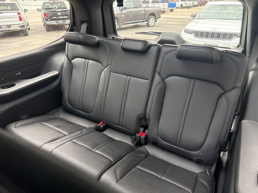 New 2026 Jeep Grand Wagoneer Limited AWD/4WD image 13