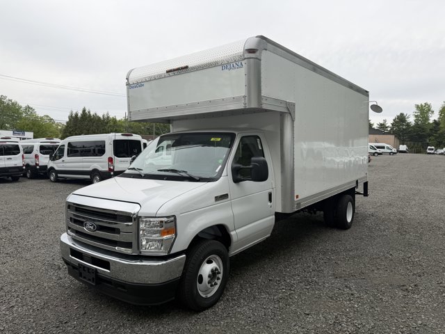 New 2027 Ford E-450 and Econoline 450 Super Duty RWD image 2