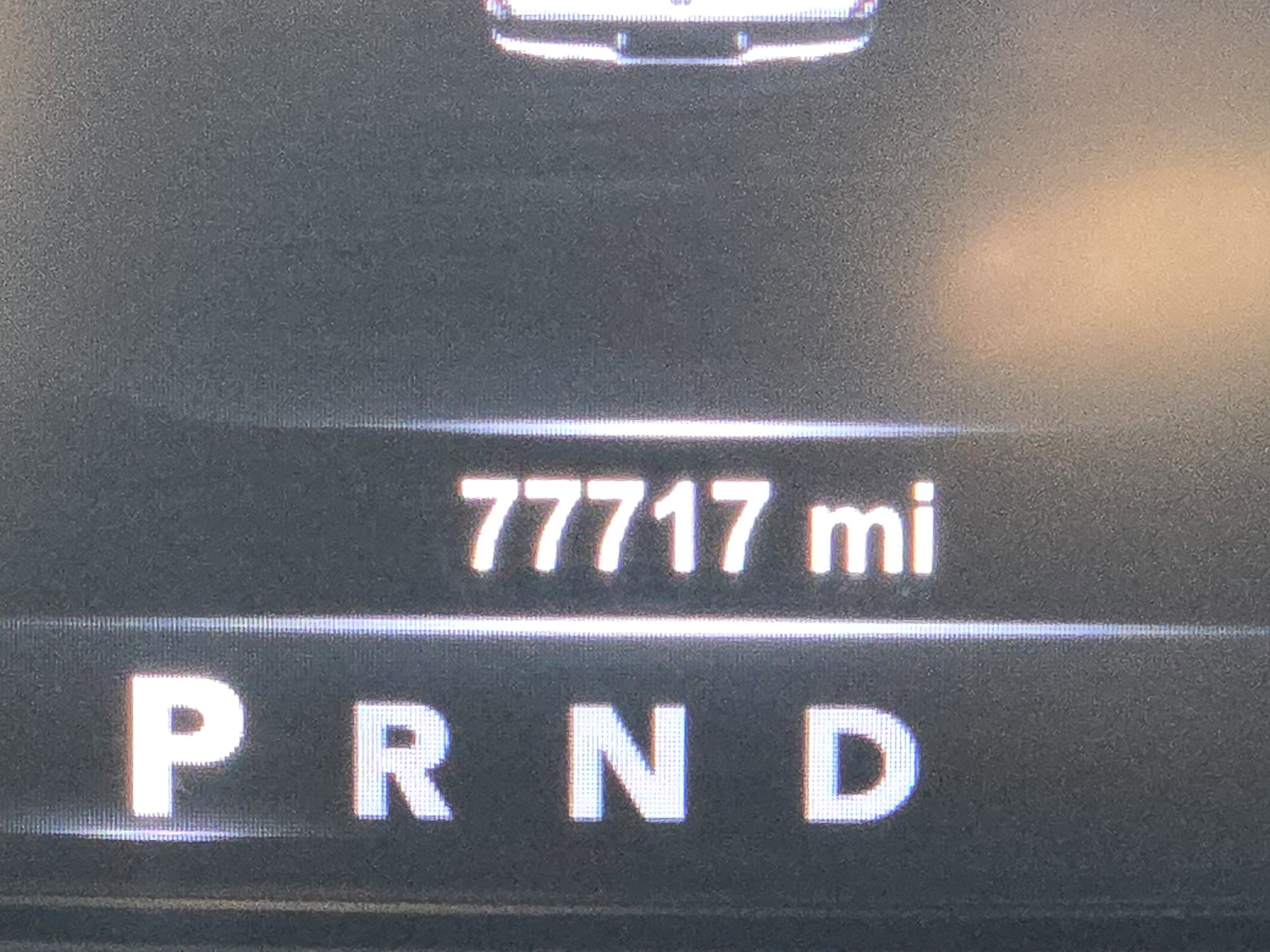 Used 2018 RAM 3500 Laramie Longhorn image 10