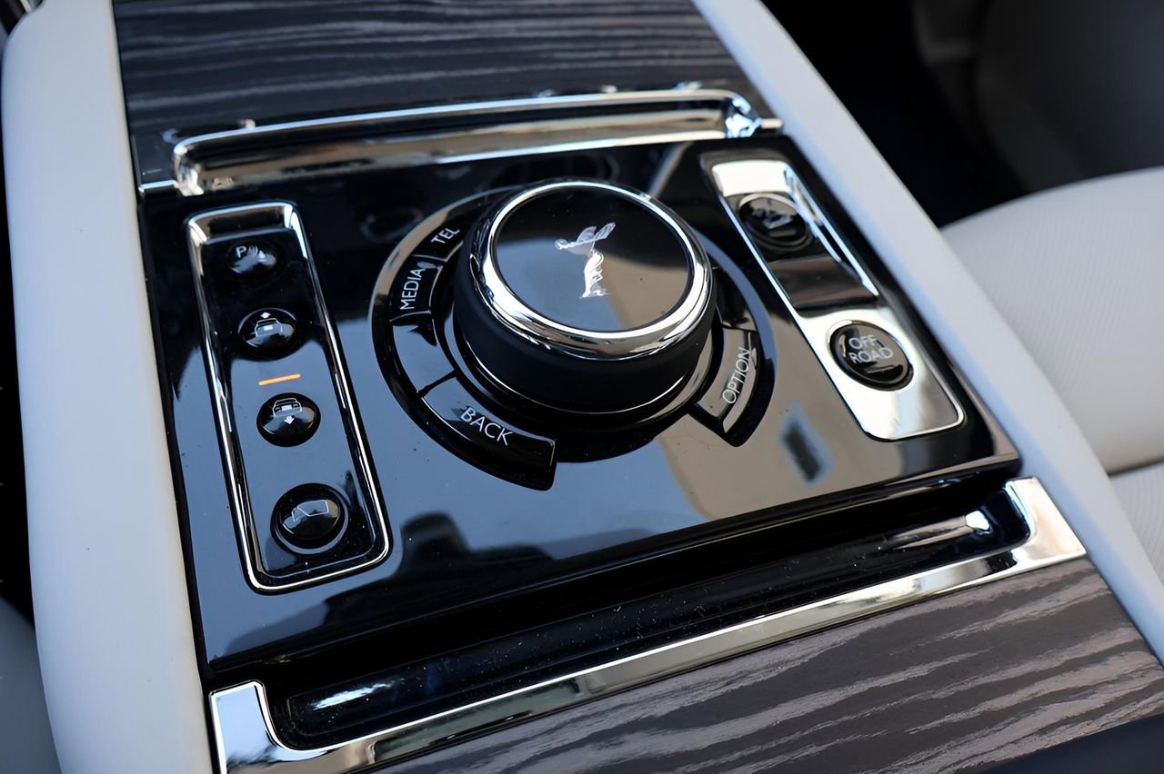 New 2026 Rolls-Royce Cullinan image 31