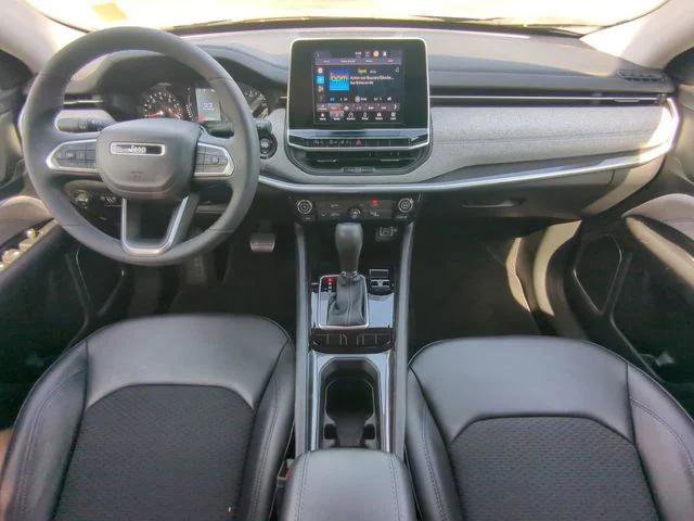 Certified 2022 Jeep Compass Latitude FWD image 17