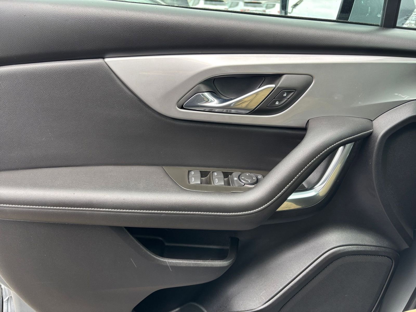 Used 2025 Chevrolet Blazer LT image 18