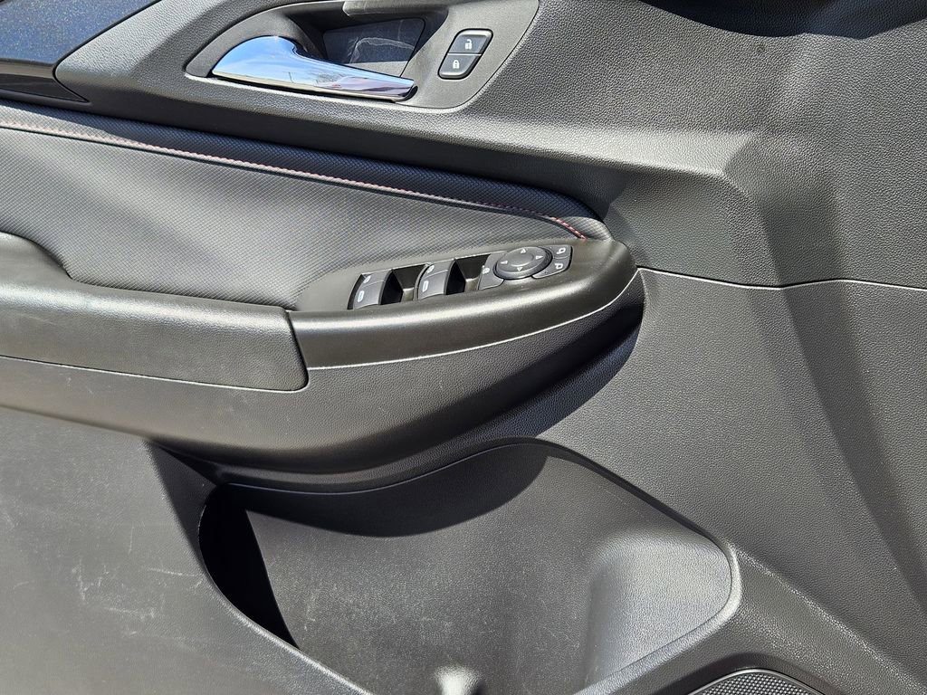 Used 2022 Chevrolet TrailBlazer RS FWD image 18