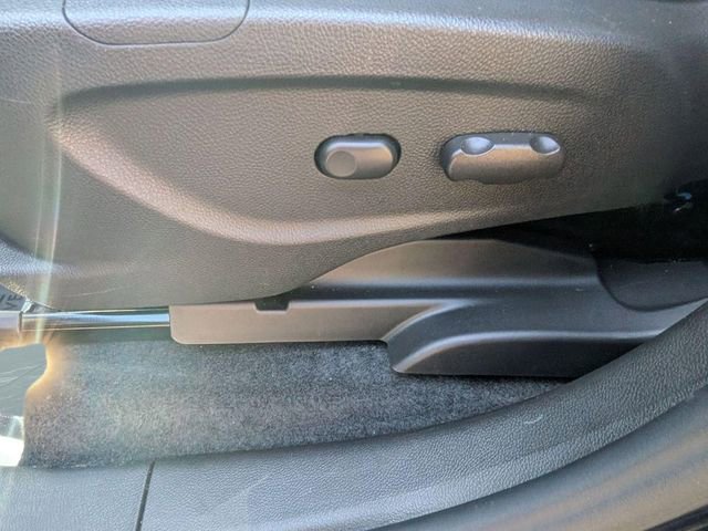 Used 2022 Buick Encore Preferred w/ Safety Package AWD/4WD image 13