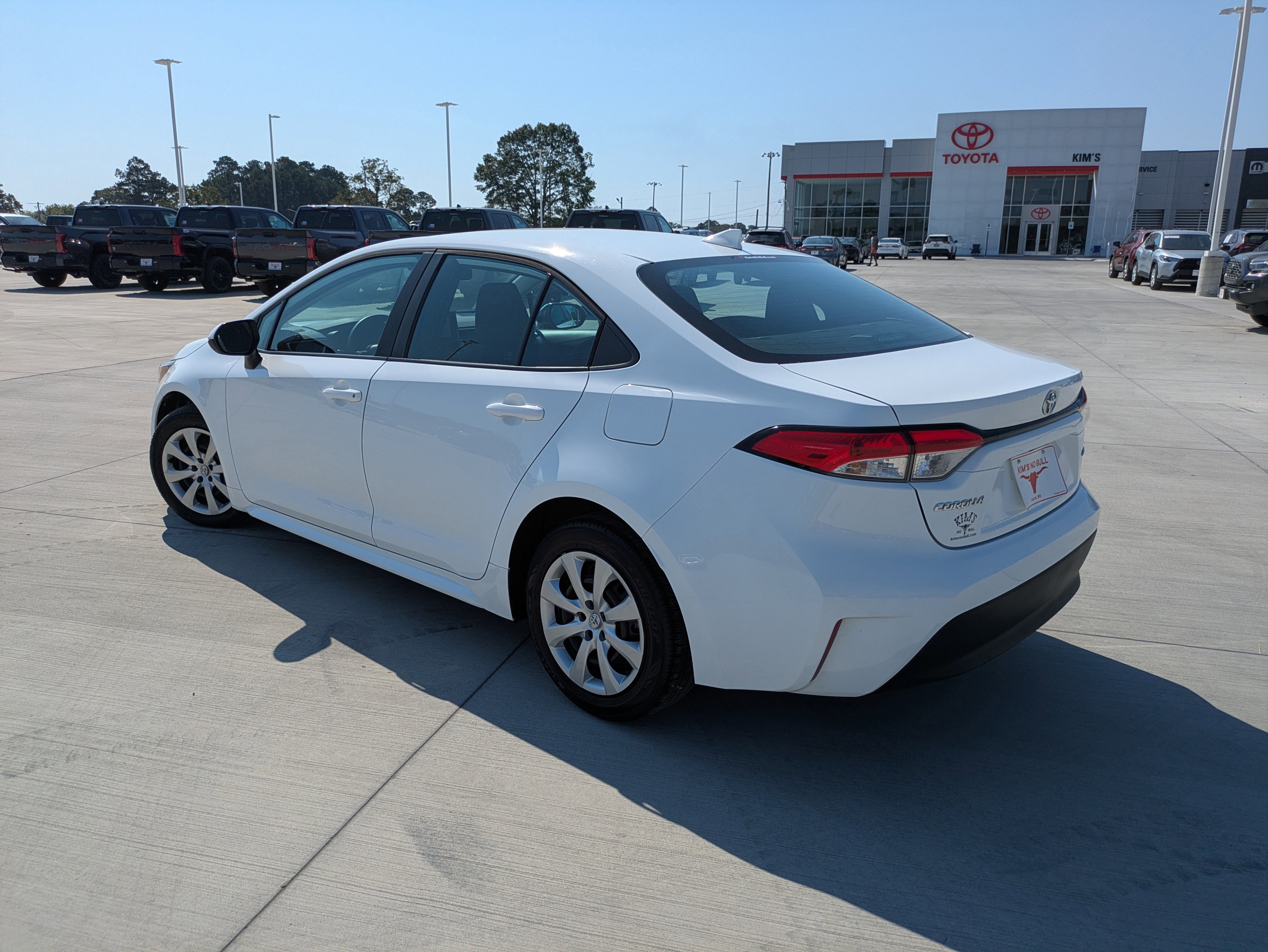 Certified 2023 Toyota Corolla LE FWD image 5