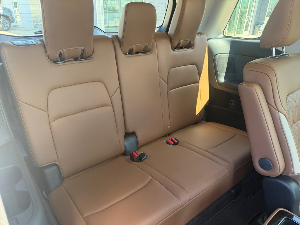 New 2026 Nissan Pathfinder Platinum FWD image 21