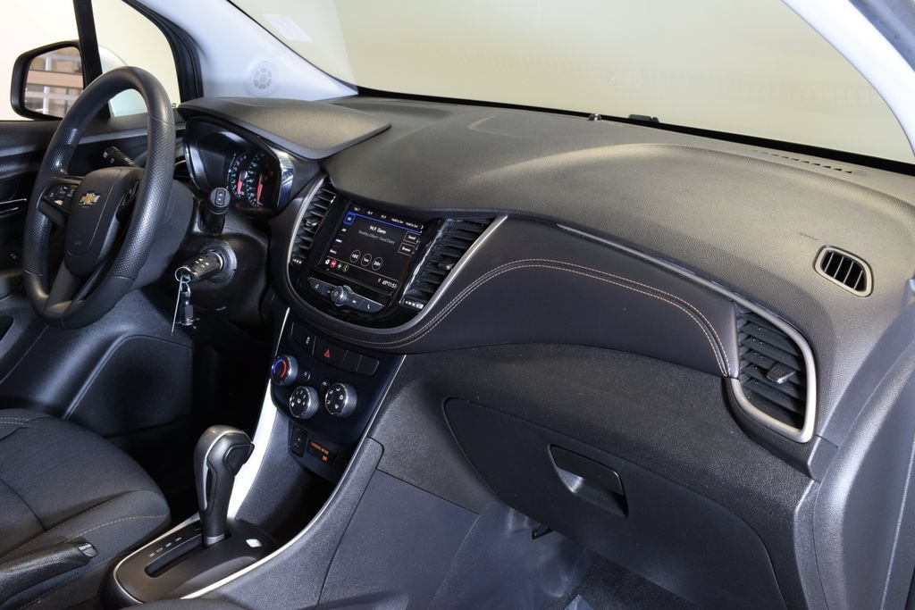 Used 2020 Chevrolet Trax LT FWD image 31