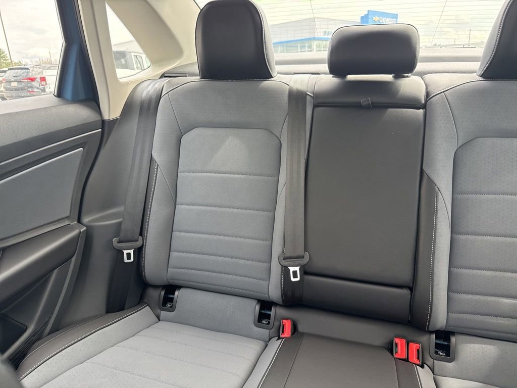 New 2026 Volkswagen Jetta SE FWD image 13