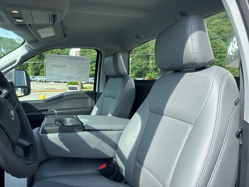 New 2025 Ford F550 4x4 Regular Cab Super Duty image 11