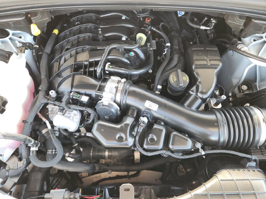 Used 2025 Jeep Grand Cherokee L Laredo RWD image 34
