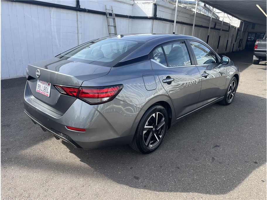 Used 2025 Nissan Sentra SV image 7
